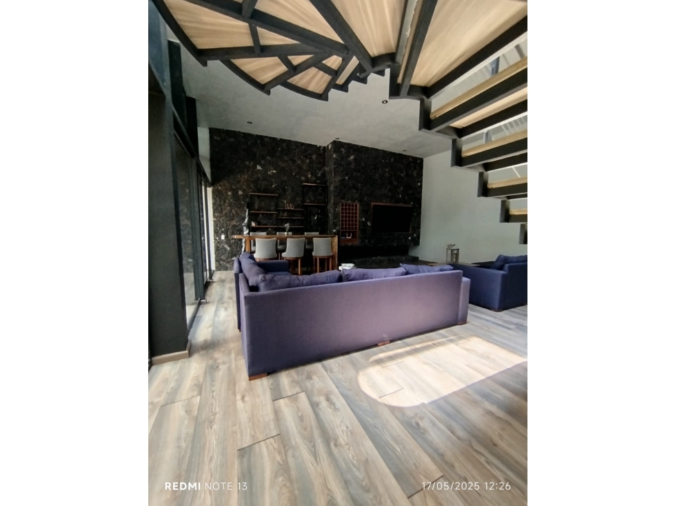 HERMOSA CASA EN VENTA EN AVANDARO, VALLE DE BRAVO - 1