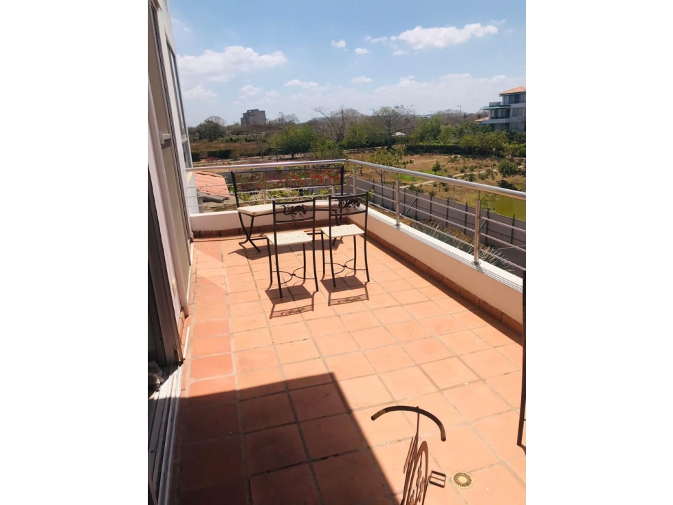 APARTAMENTO DE 2 ALCOBAS + ESTUDIO PARA VENTA EN LAGUNA CLUB — foto 2