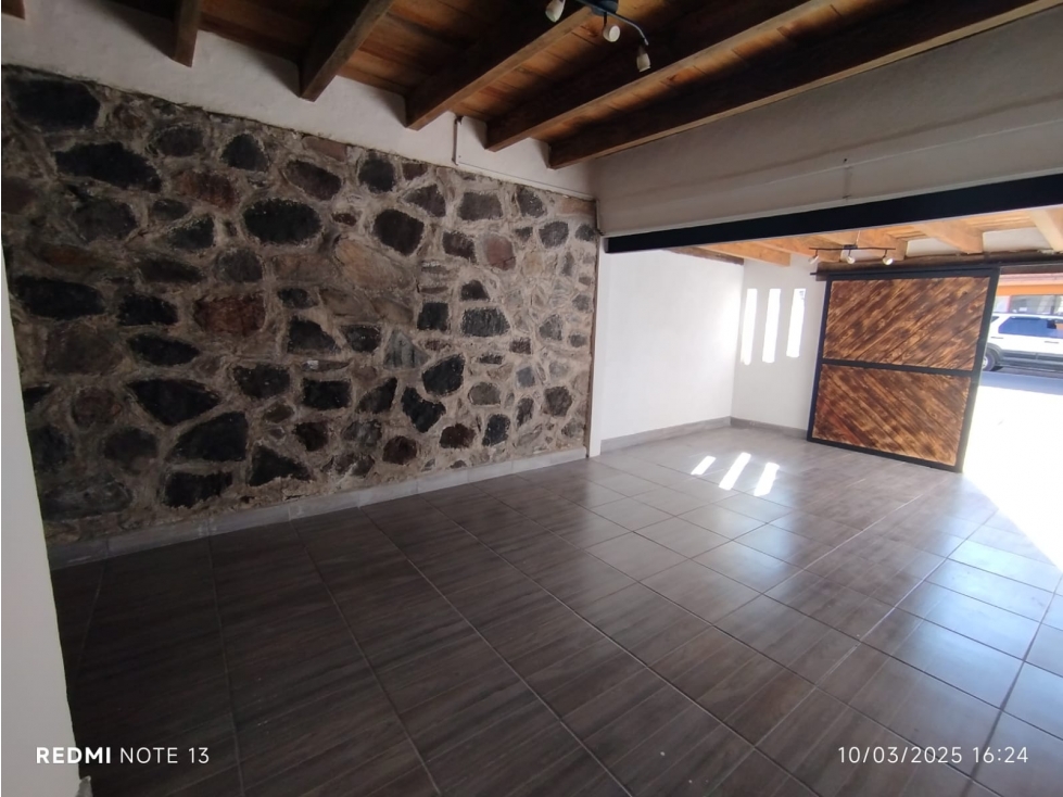 LOCAL COMERCIAL EN CASAS VIEJAS - 3
