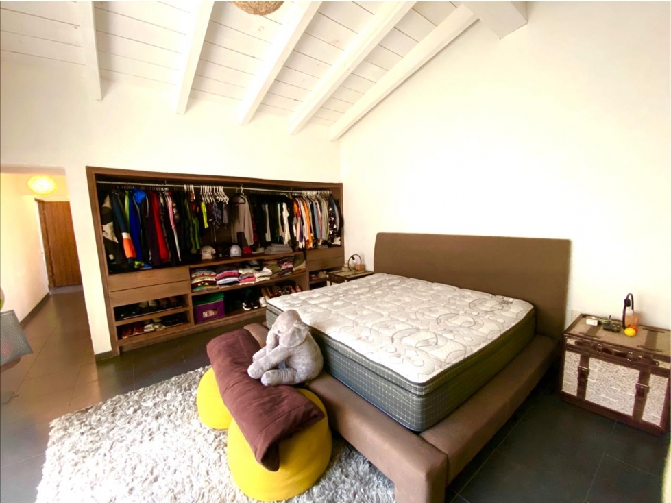 MAGNÍFICA CASA EN VENTA EN AVANDARO - 4