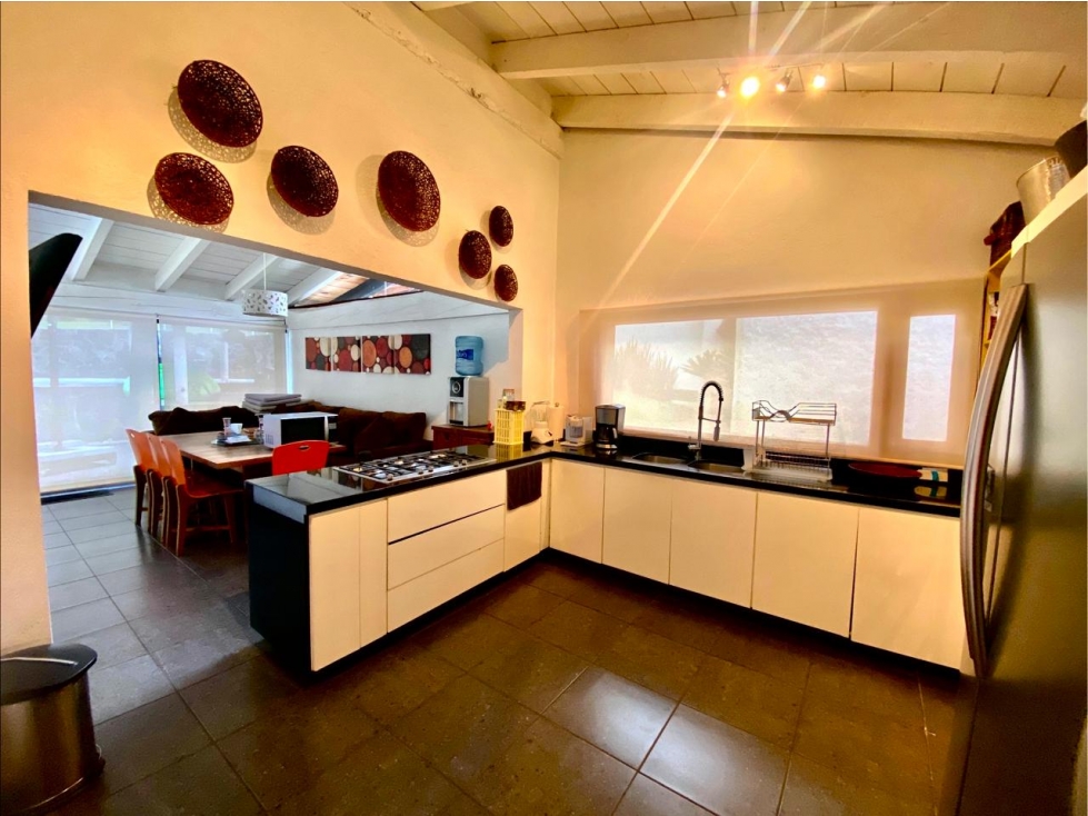MAGNÍFICA CASA EN VENTA EN AVANDARO - 5