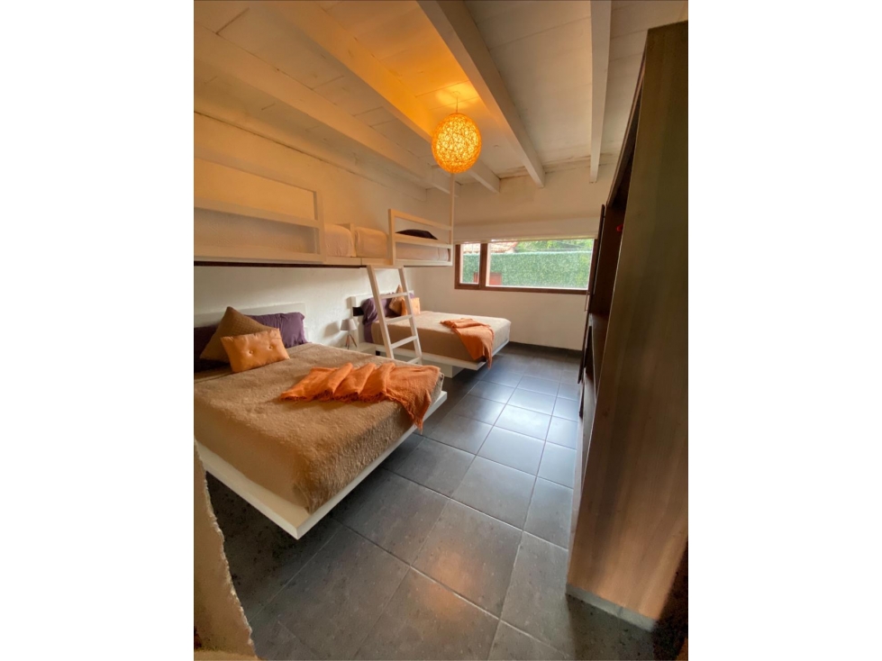 MAGNÍFICA CASA EN VENTA EN AVANDARO - 6