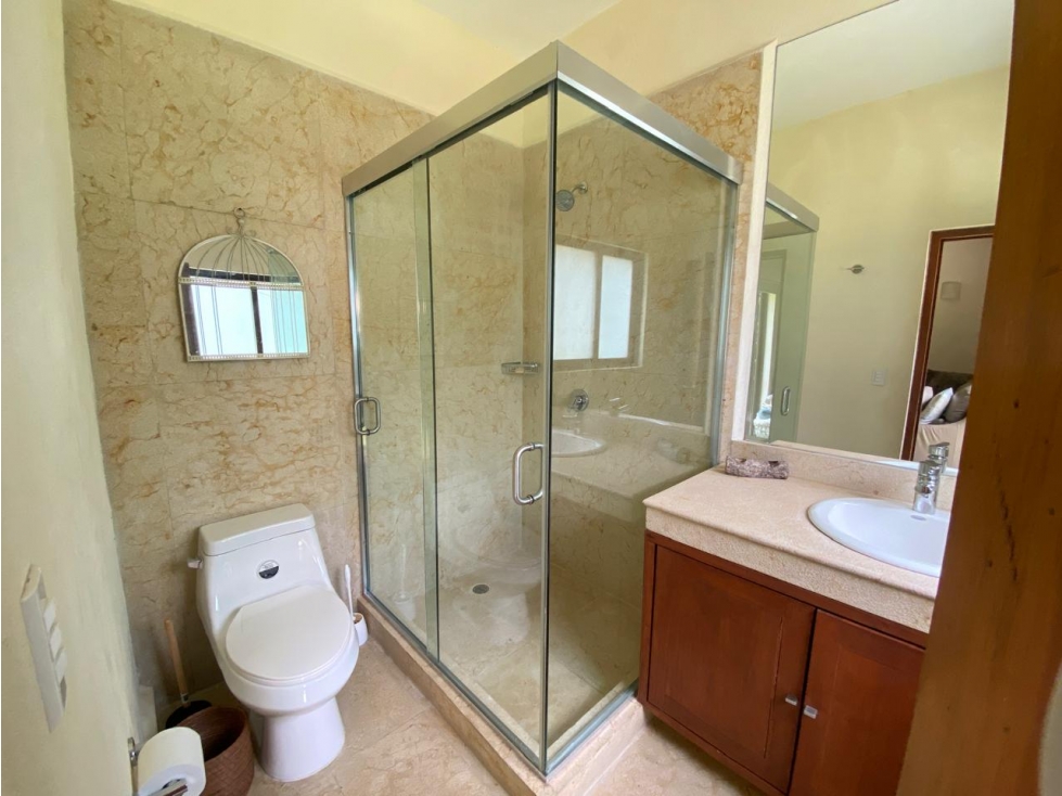 HERMOSA CASA EN VENTA EN AVANDARO - 3