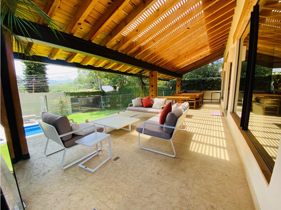HERMOSA CASA EN VENTA EN AVANDARO - 5