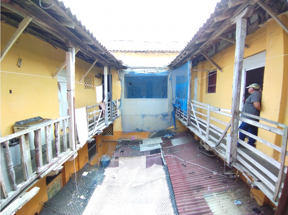 CASA COLONIAL DE 2 PISOS PARA VENTA EN GETSEMANI