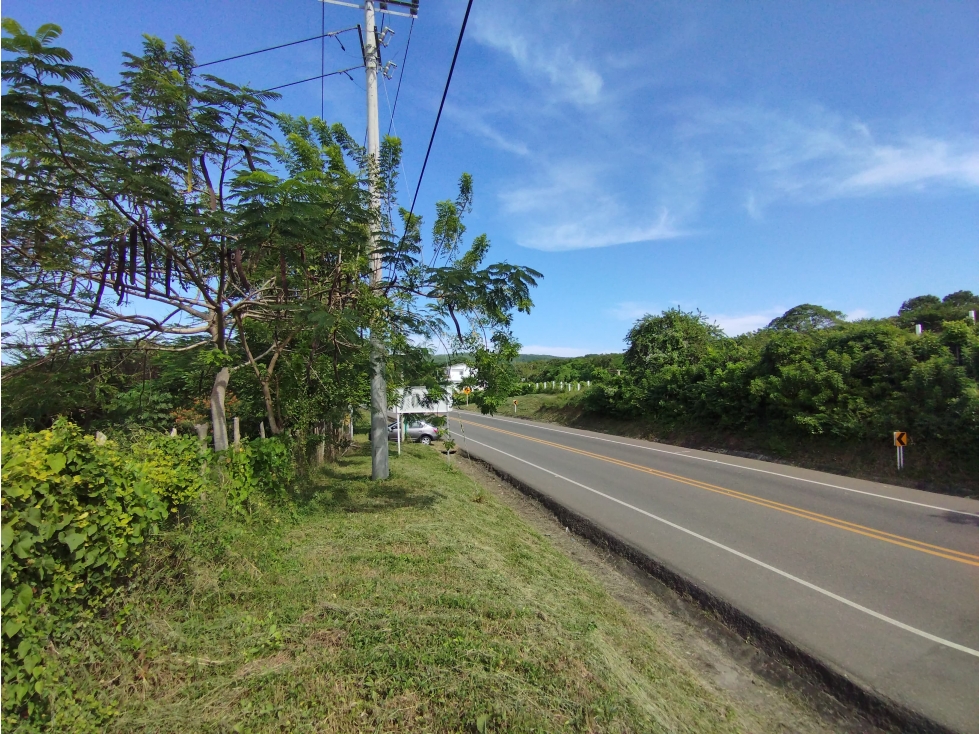 VENTA LOTE DE 6.400 M2 SOBRE LA KM 19 VIA AL MAR EN ARROYO PIEDRA — foto 2