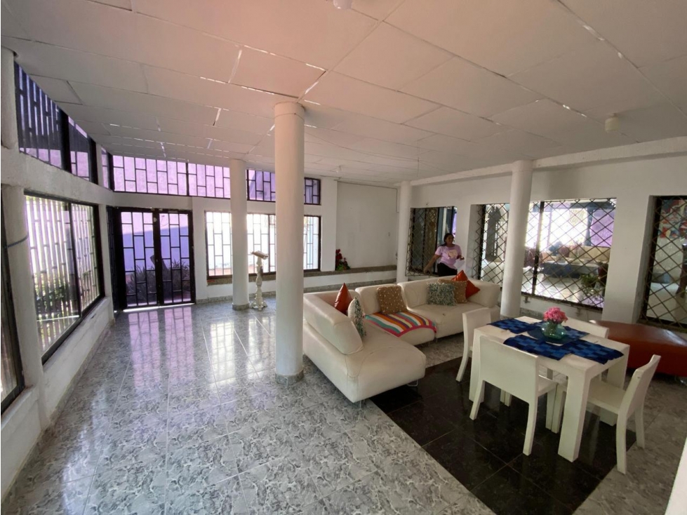 CASA DE 5 ALCOBAS CON 2 APTOS PARA VENTA EN TURBACO