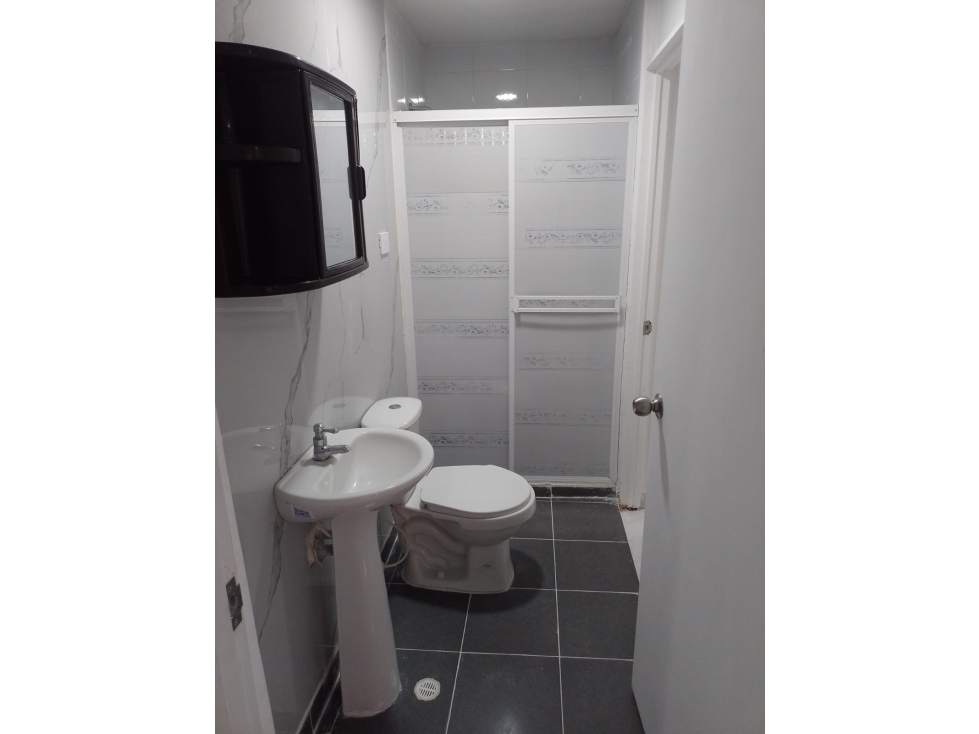APARTAMENTO DE 1 ALCOBA PARA ARRIENDO EN EL LAGUITO — foto 4