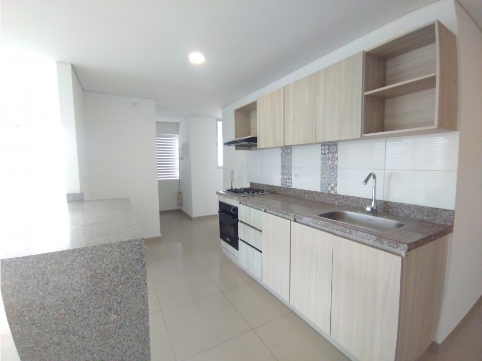 APARTAMENTO DE 3 ALCOBAS PARA ARRIENDO EN MANGA — foto 2