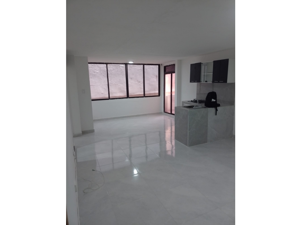 APARTAMENTO DE 1 ALCOBA PARA ARRIENDO EN EL LAGUITO — foto 2