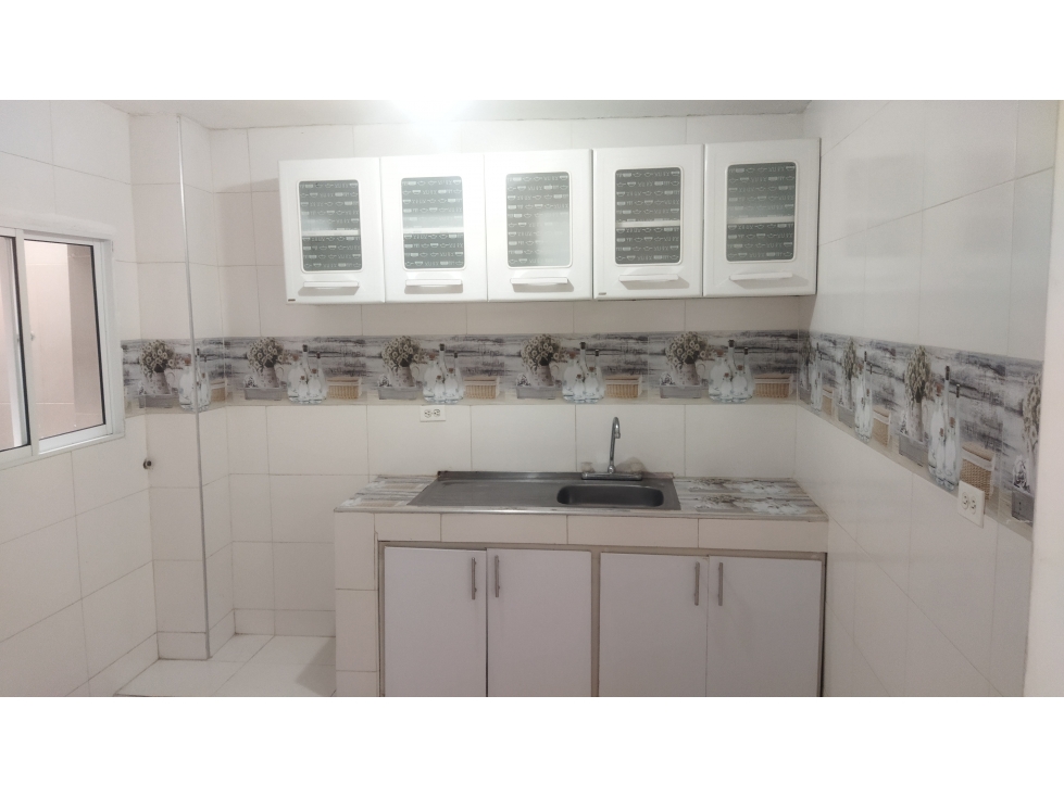 CARTAGENA, VENTA CASA DIVIDIDA EN DOS APARTAMENTOS - CALAMARES — foto 6