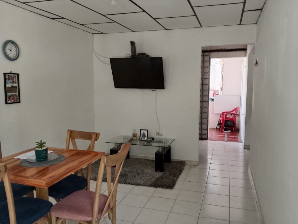 CASA CON 3 APTOS Y UN LOCAL PARA VENTA EN EL SOCORRO — foto 3