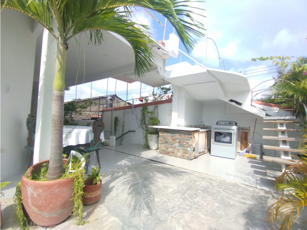 CASA DE 6 ALCOBAS PARA VENTA EN GETSEMANI