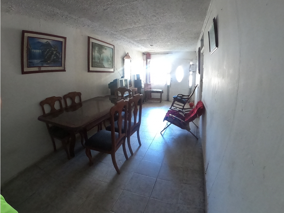 CARTAGENA, VENTA CASA DE 3 HABITACIONES EN EL ALTO BOSQUE — foto 2