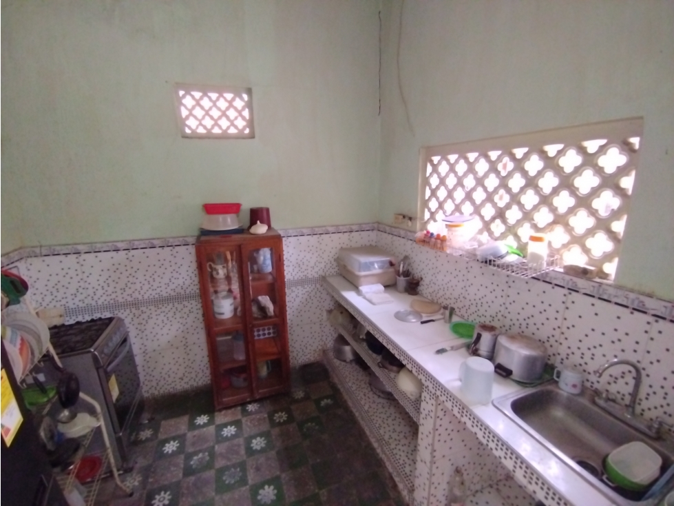 CASA LOTE DE 392 M2 SOBRE AV PRINCIPAL PARA VENTA EN ALCIBIA - 4