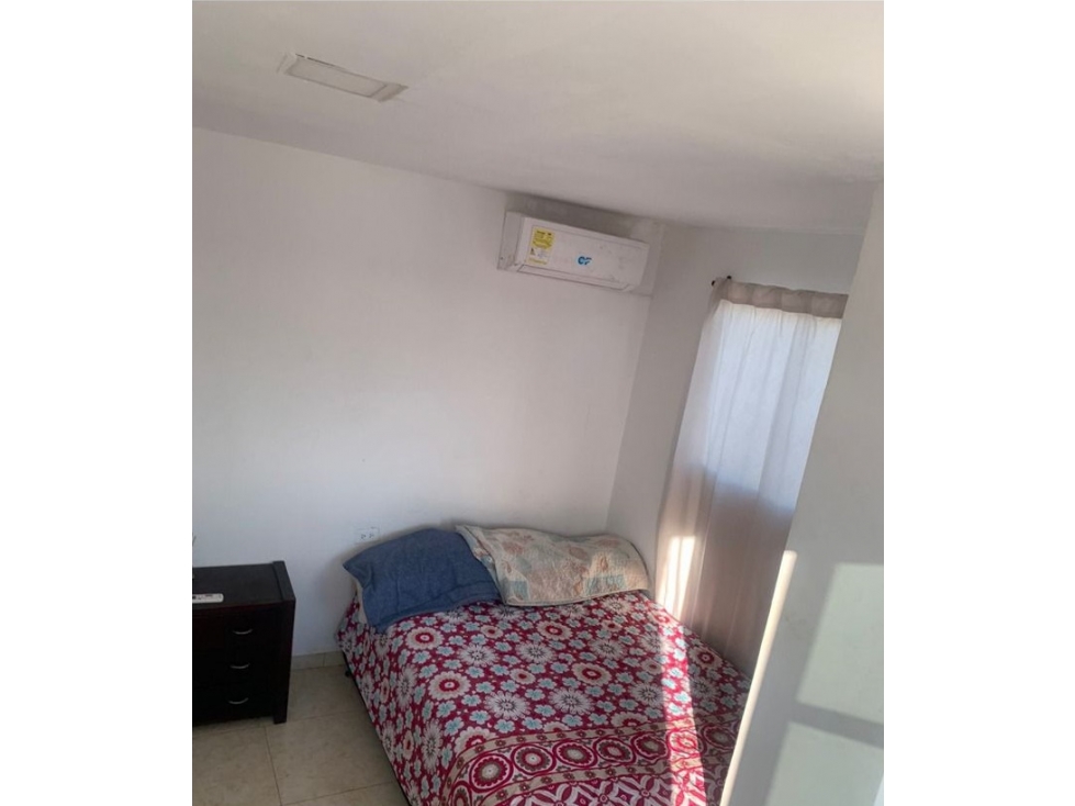 EDIFICIO DE 4 PISOS PARA VENTA EN EL BARRIO BLAS DE LEZO - 3