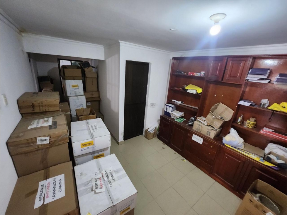 BODEGA DE 312 M2 PARA VENTA EN EL PRADO - 3