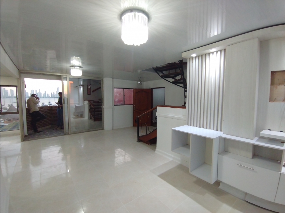 APTO PENTHOUSE DUPLEX DE 3 ALCOBAS PARA VENTA EN MANGA — foto 4