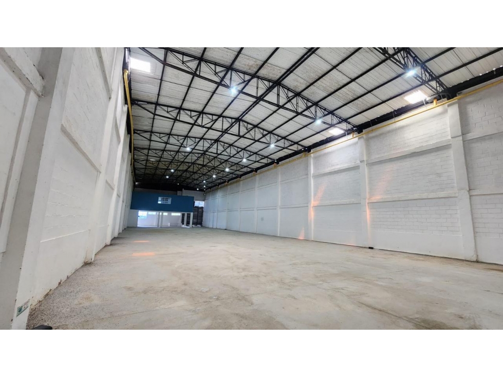 BODEGA DE 750M2 EN VENTA EN ZONA INDUSTRIAL MAMONAL