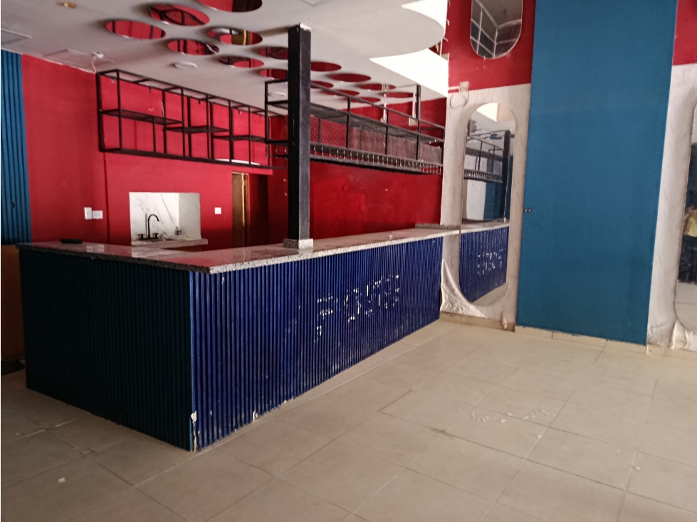 ARRIENDO LOCAL DE 220M2 EN CENTRO AMURALLADO - GETSEMANI — foto 3