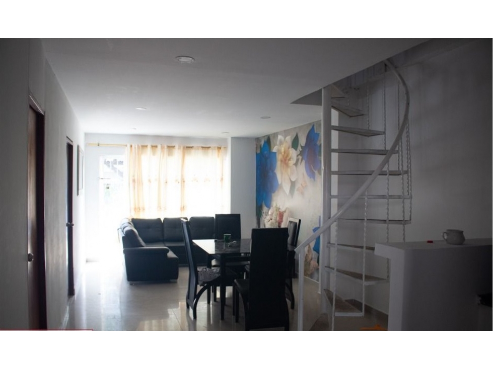 EDIFICIO DE 4 PISOS PARA VENTA EN EL BARRIO BLAS DE LEZO - 4