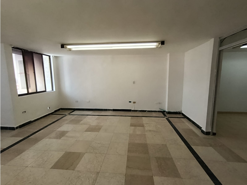 OFICINA DE 68 M2 PARA ARRIENDO EN EL CENTRO, CARTAGENA — foto 3