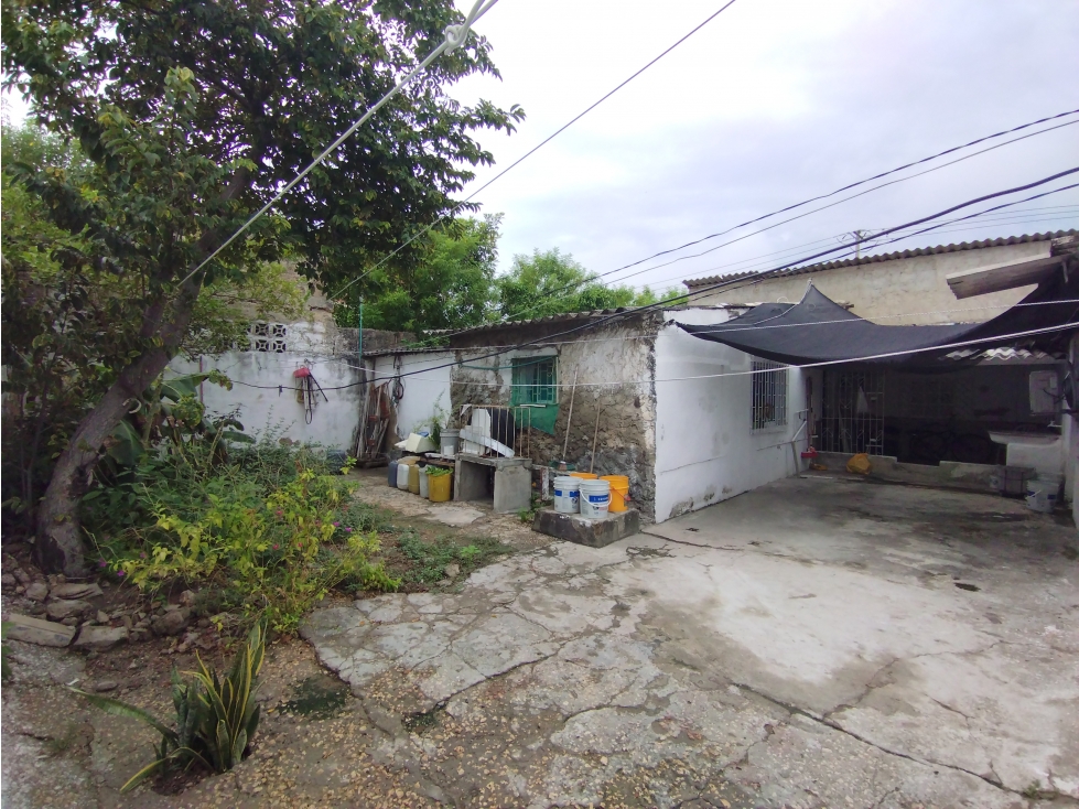 CASA LOTE DE 351 M2 EN MARTINEZ MARTELO