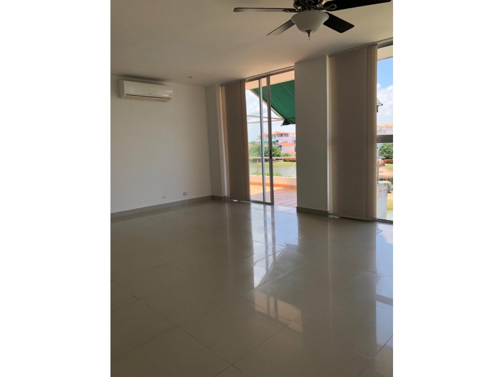 APTO DUPLEX DE 3 ALCOBAS EN LAGUNA CLUB EN VENTA — foto 4