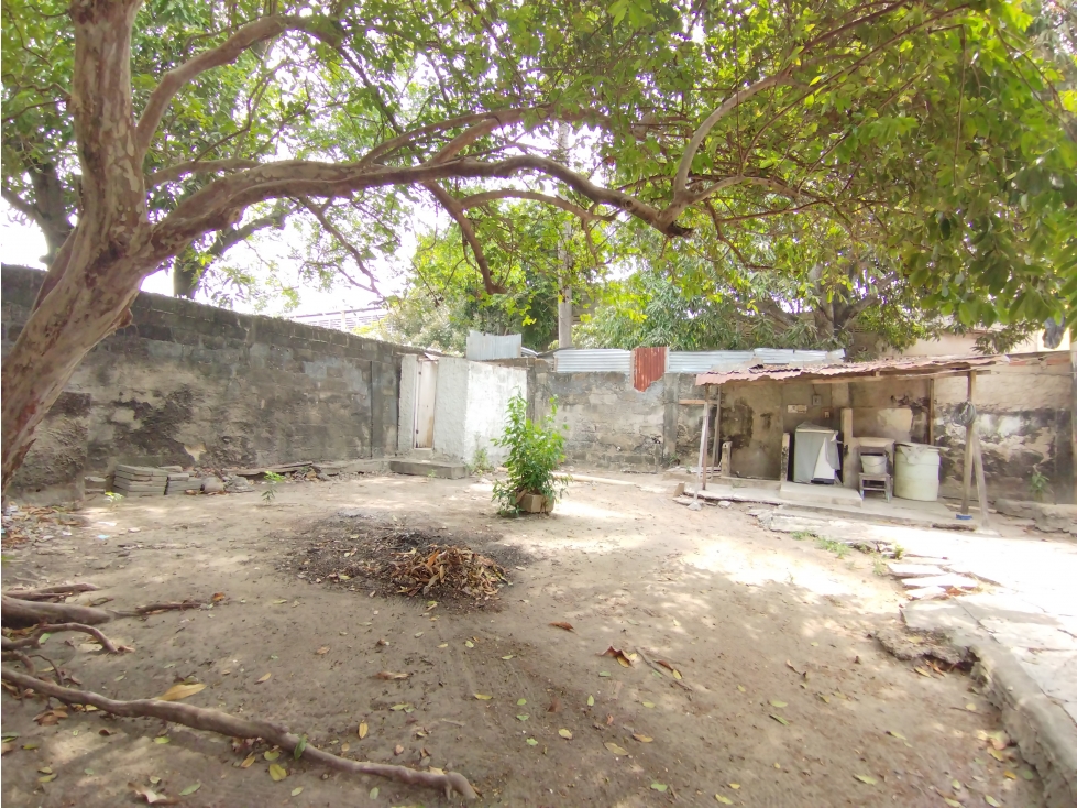 CASA LOTE DE 392 M2 SOBRE AV PRINCIPAL PARA VENTA EN ALCIBIA - 3