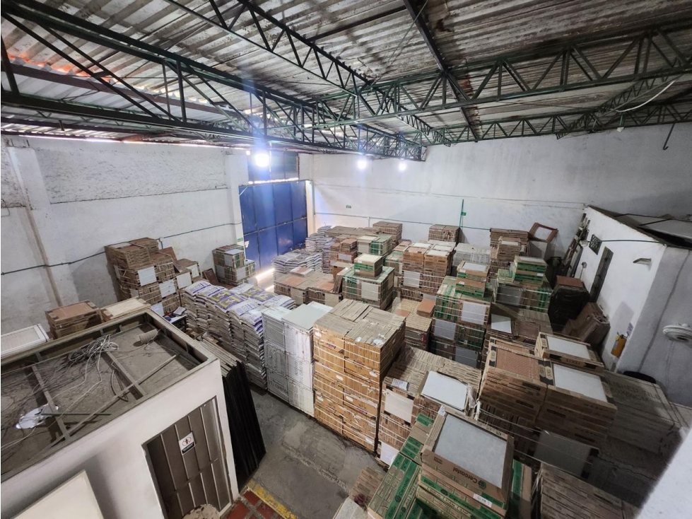 BODEGA DE 312 M2 PARA VENTA EN EL PRADO - 6