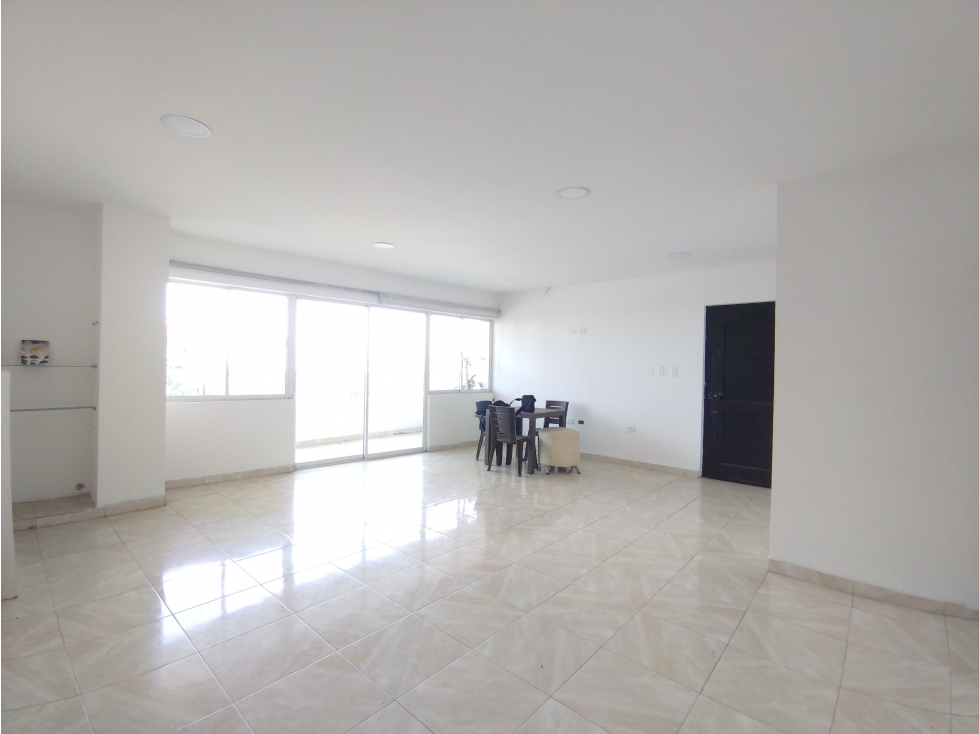 APTO DE 3 ALCOBAS PARA VENTA EN EL CAIRO — foto 4