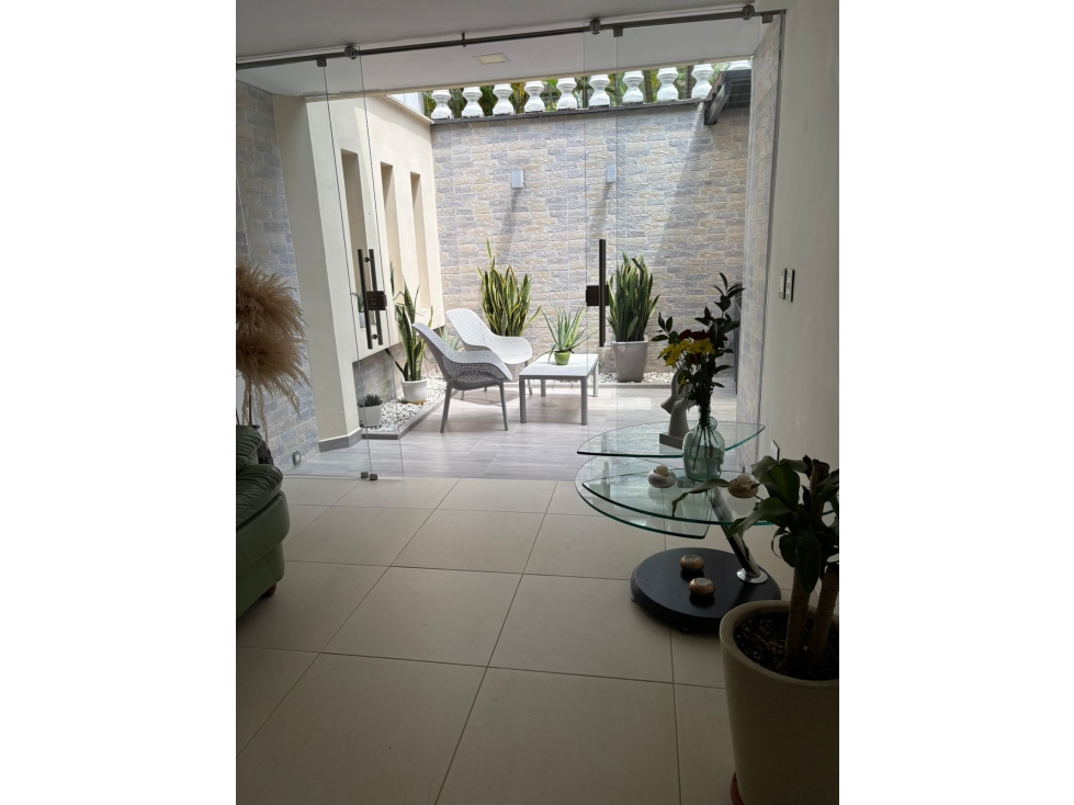 En Venta Casa - Loma de los Bernal