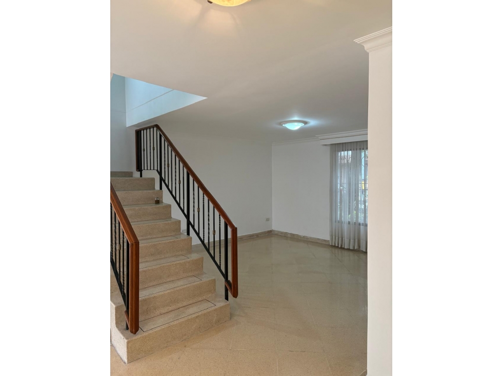 VENTA HERMOSA CASA EN LA CASTELLANA — foto 4