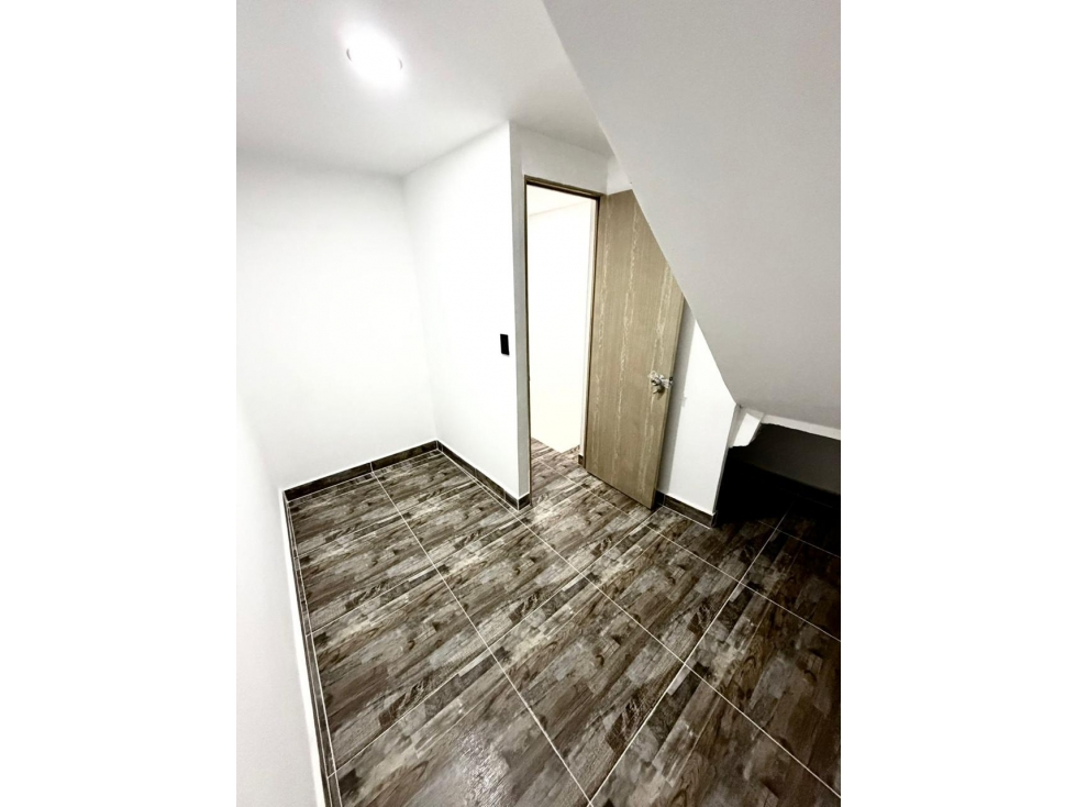 VENTA CASA UNIFAMILIAR SECTOR BELÉN LAS VIOLETAS — foto 5