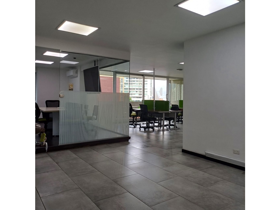 EN VENTA OFICINA EXCELENTE UBICACION - PRECIO DE OPORTUNIDAD — foto 3