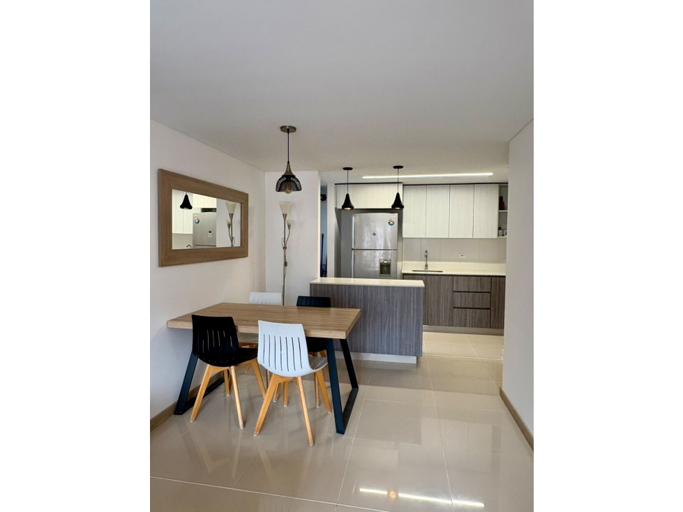 VENTA HERMOSO APARTAMENTO EN ENVIGADO — foto 2