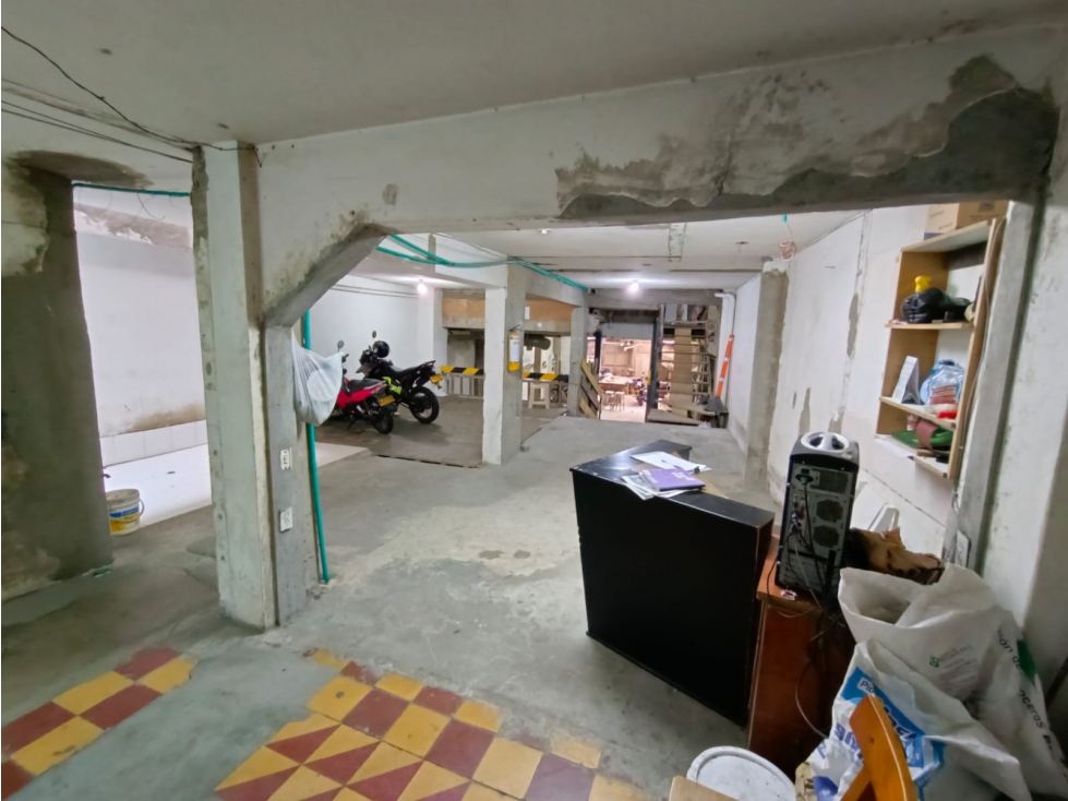En venta Local - Bodega Sabaneta - cerca al parque