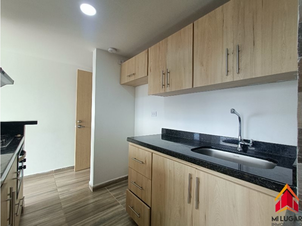 Moderno apartamento en Calasanz con vista a la ciudad — foto 4