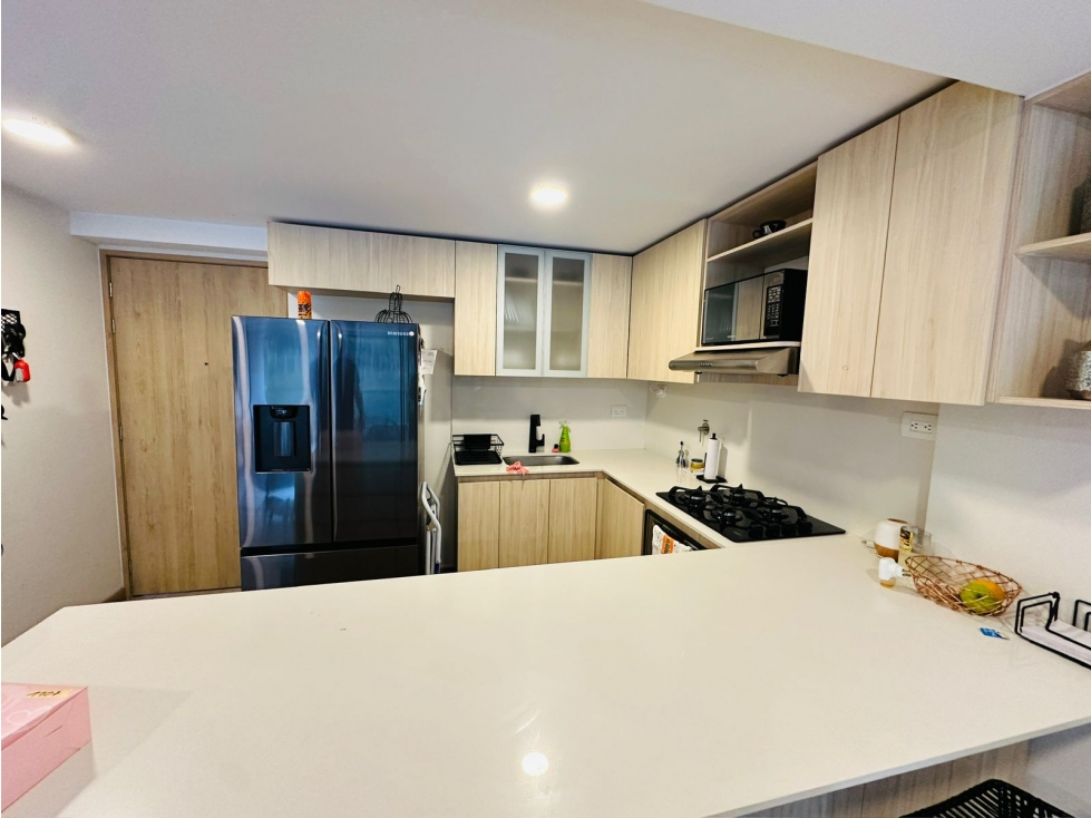 Venta Hermoso apartamento en la Loma de los Bernal — foto 2