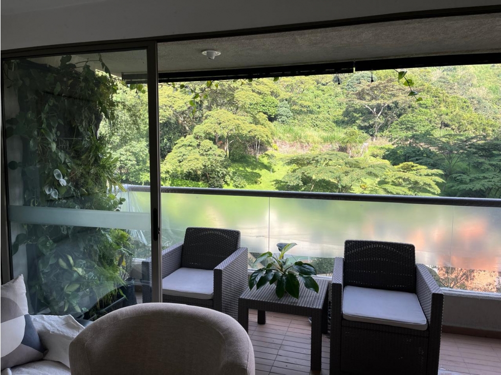 Apartamento en Loma de los Bernal