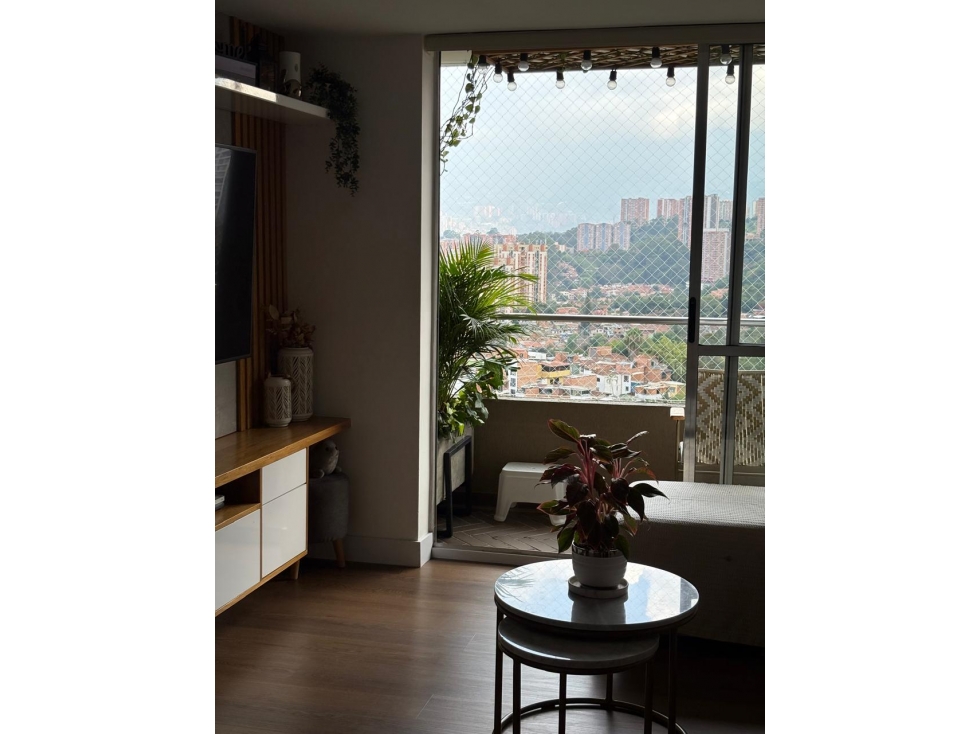 Vendo apartamento completamente remodelado en la loma de los Bernal — foto 3