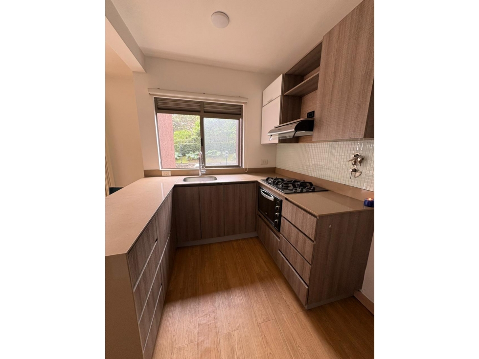 Vendo espectacular apartamento en la loma de los Bernal - 1