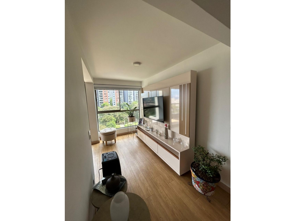 VENTA APARTAMENTO LOMA DE LOS BERNAL — foto 6