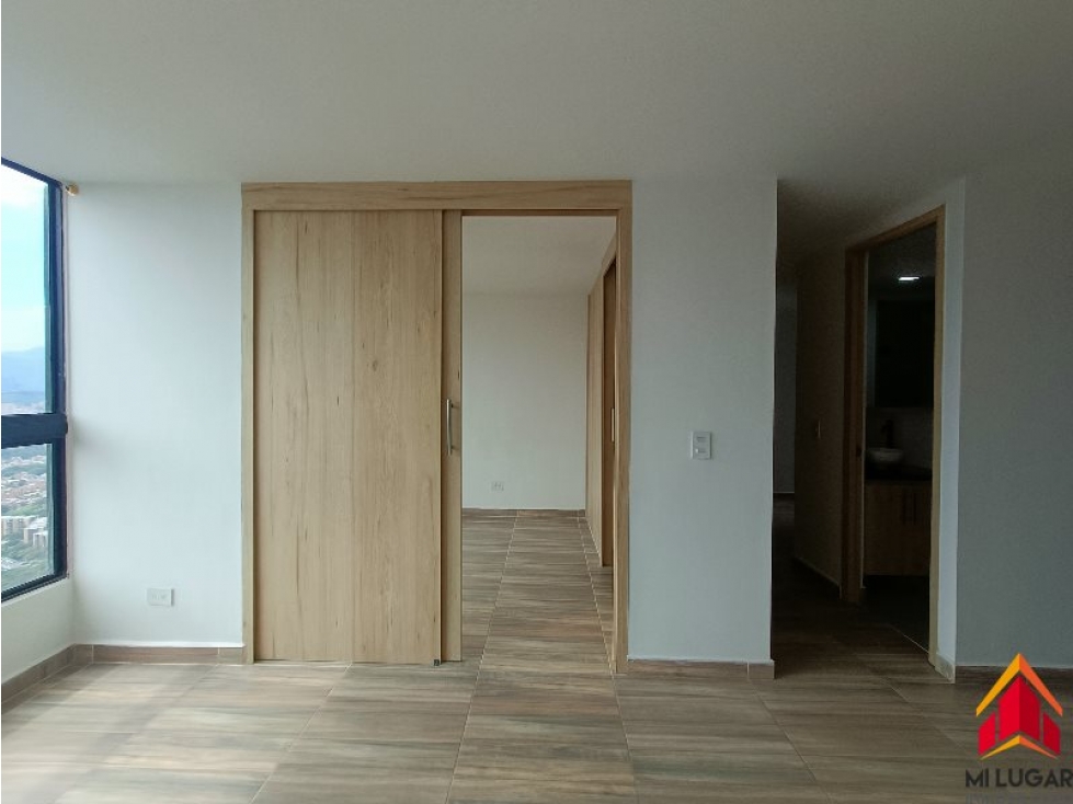 Moderno apartamento en Calasanz con vista a la ciudad — foto 6