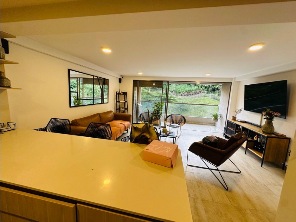 Venta Hermoso apartamento en la Loma de los Bernal