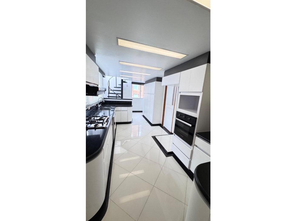 Arriendo Apartamento El Refugio Bogota — foto 3