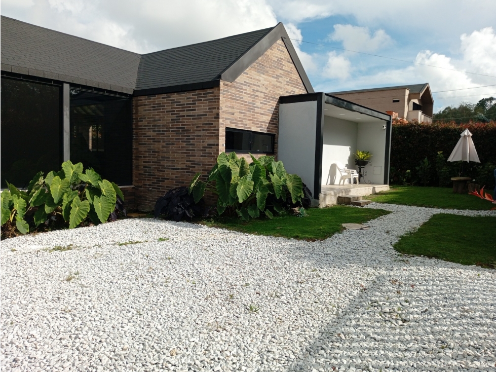 Arriendo de Casa amoblada en Santa Elena