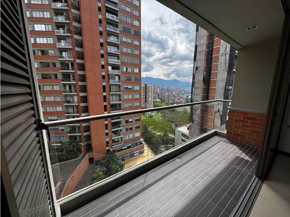 Arriendo apartamento en Altos del Poblado