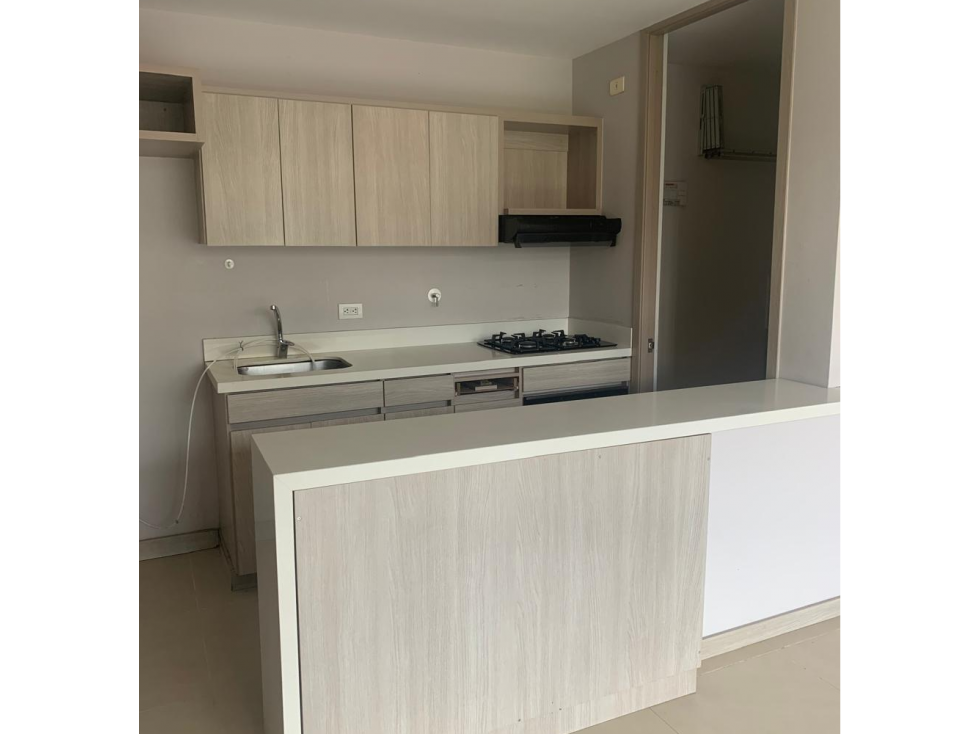 Arriendo de apartamento en altos del poblado — foto 2
