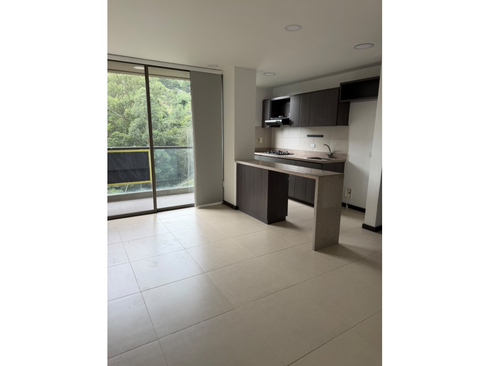 Arriendo apartamento altos del poblado — foto 4
